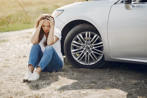 Woman worries about the risk of selling her damaged car privately